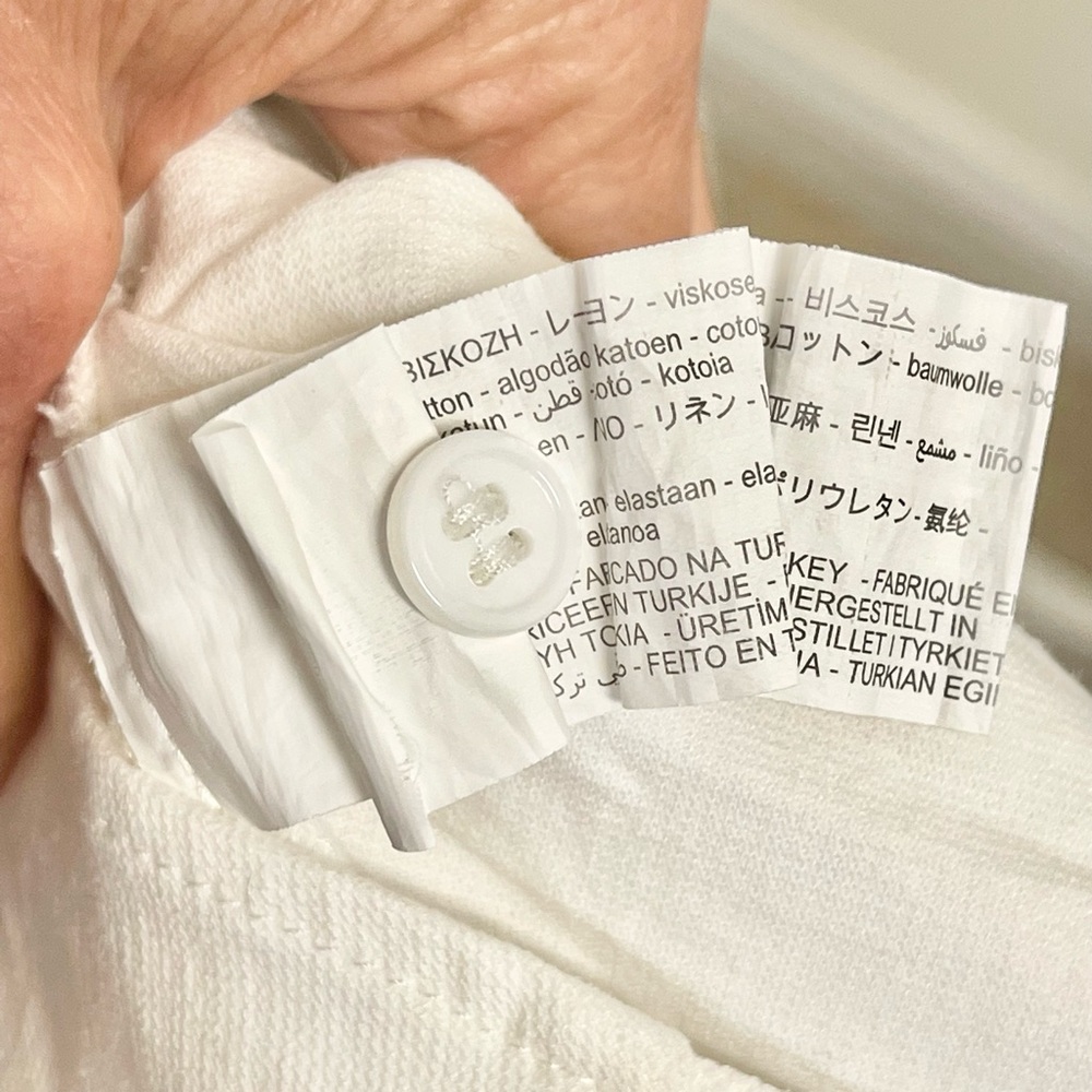 Beautiful Zara stretch button down! - Picture 8 of 9